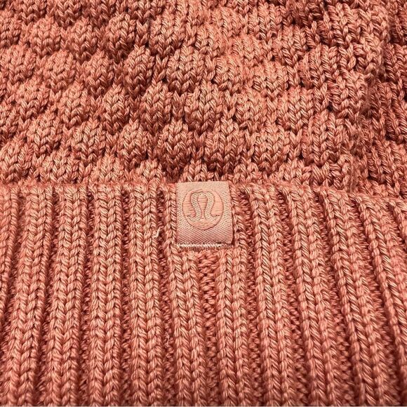 Lululemon Athletica Bubble Knit Pom Beanie Peach Rust Pom-Pom Hat Merino Wool - Picture 4 of 7